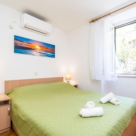 Central Apartment With Terrace Dubrovnik Exterior photo