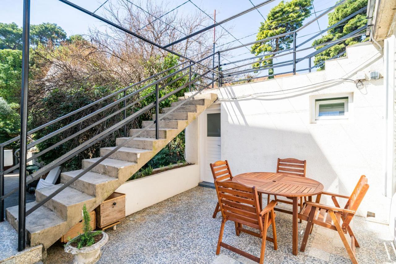 Central Apartment With Terrace Dubrovnik Exterior photo